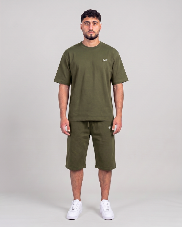 SUMMER BASICS OLIVE GREEN SHORTS