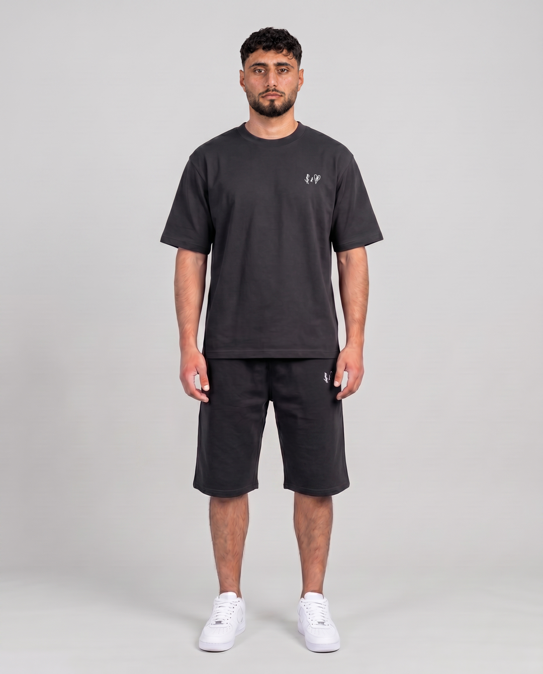 SUMMER BASICS BLACK SHORTS