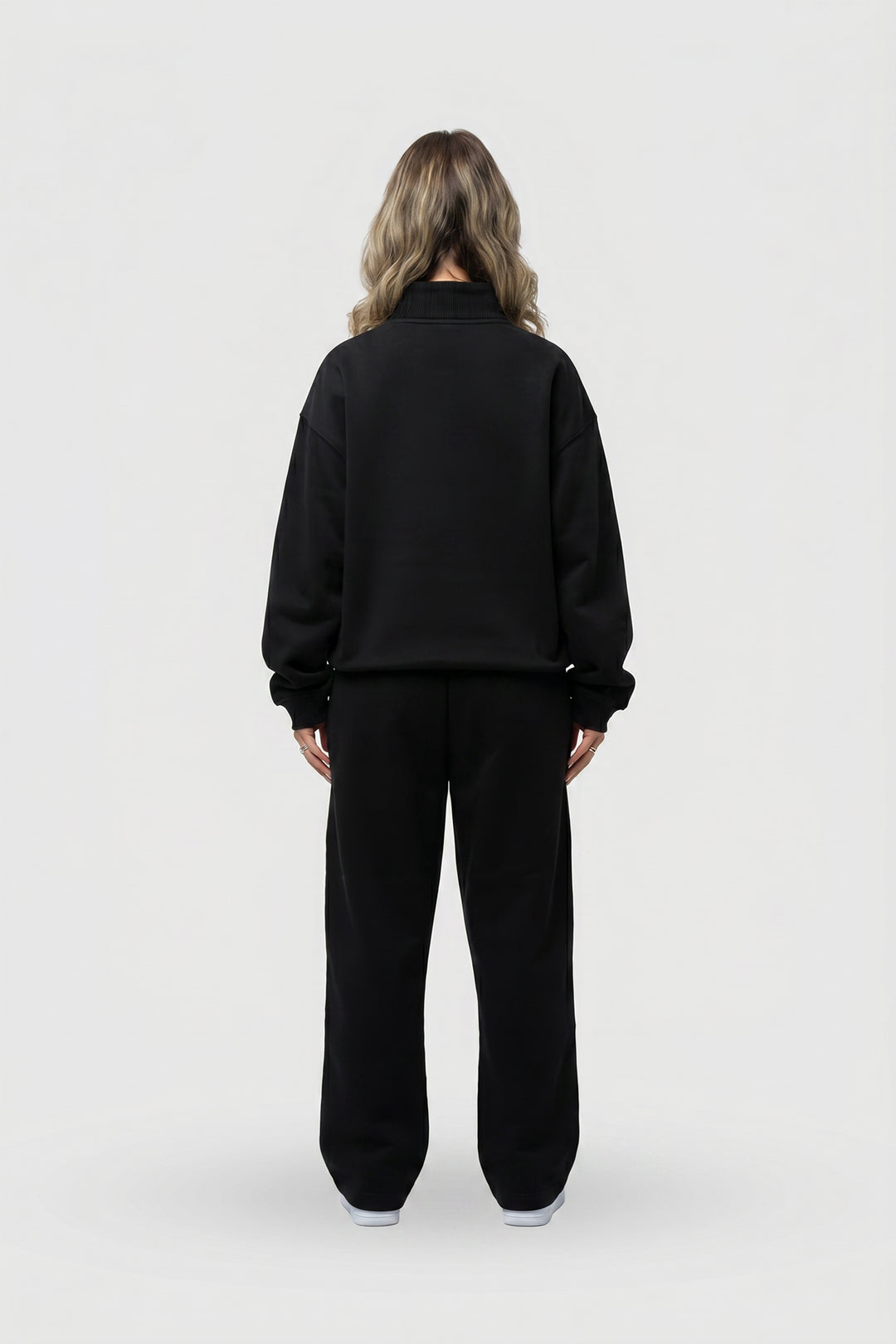 BASIC BLACK SWEAT-JACKET