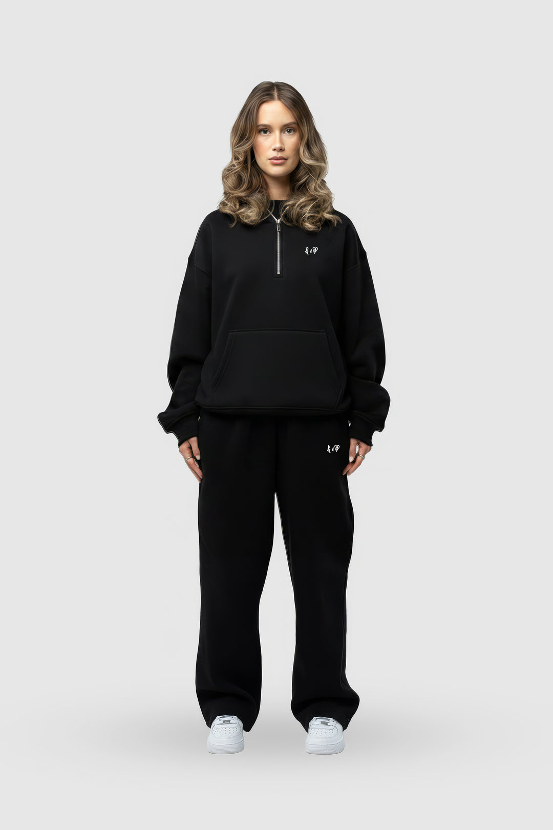 BASIC BLACK 1/4 ZIP-HOODIE