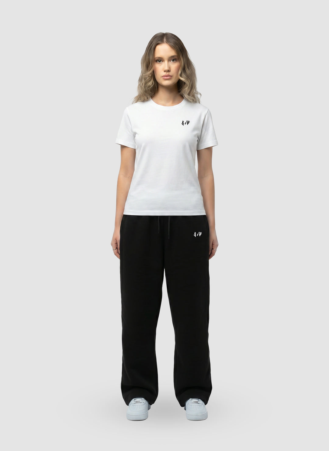 BASIC WHITE SLIM TEE