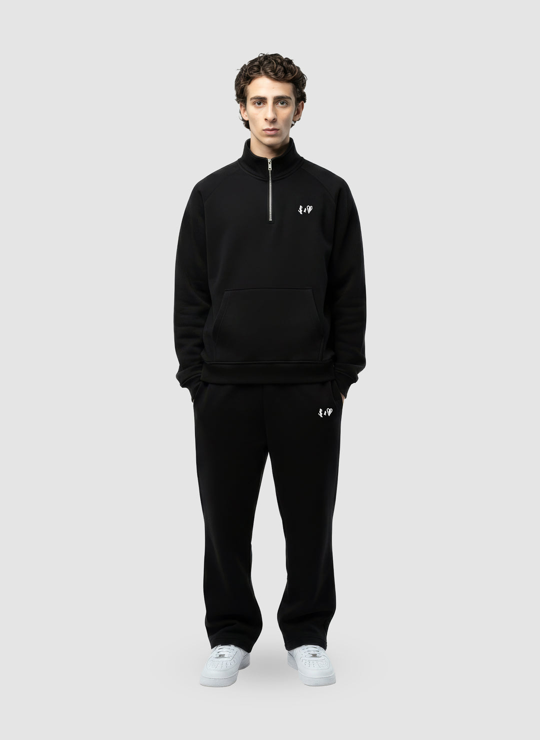 BASIC BLACK 1/4 ZIP-HOODIE