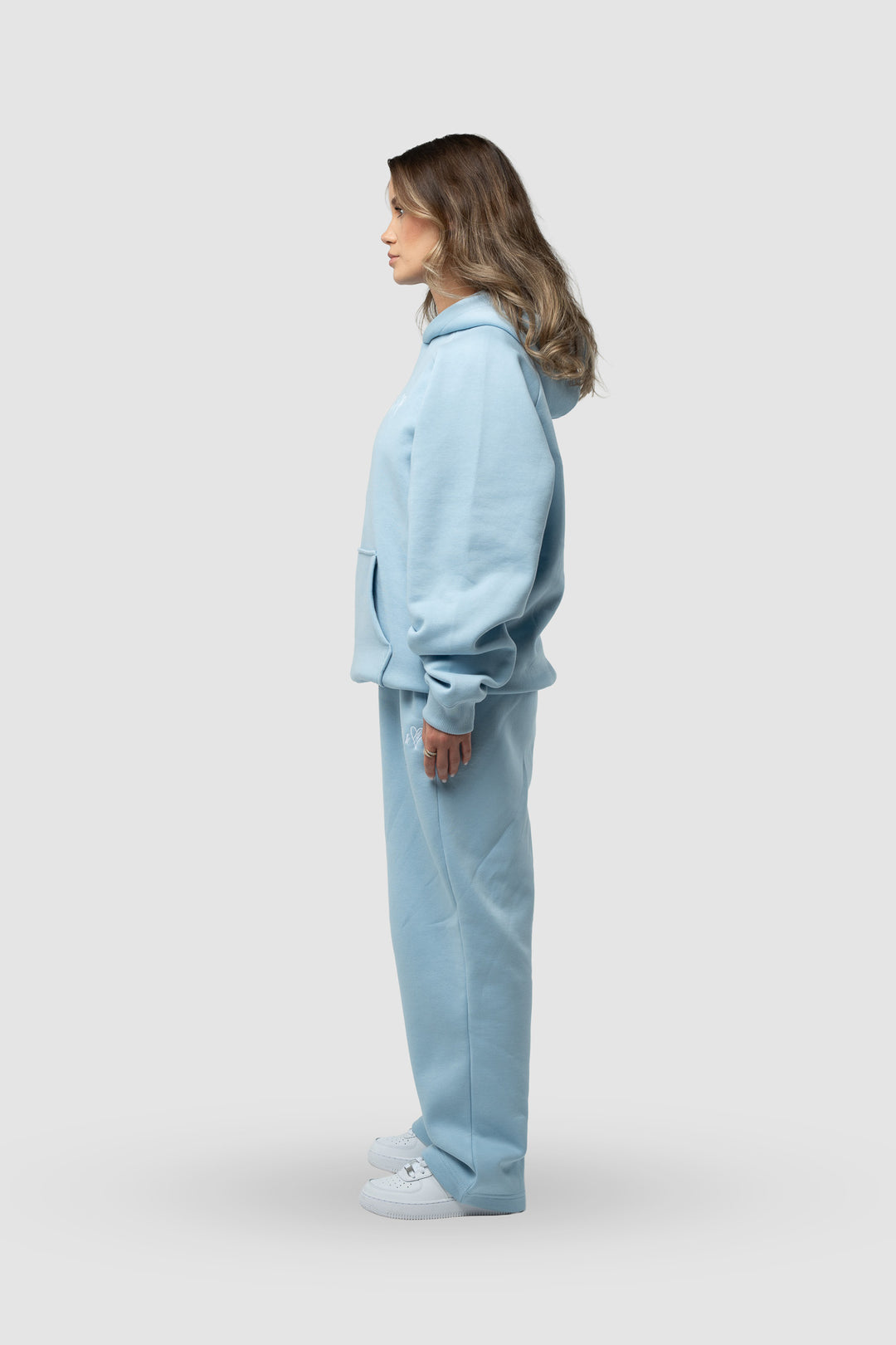 BASIC BABY BLUE JOGGER