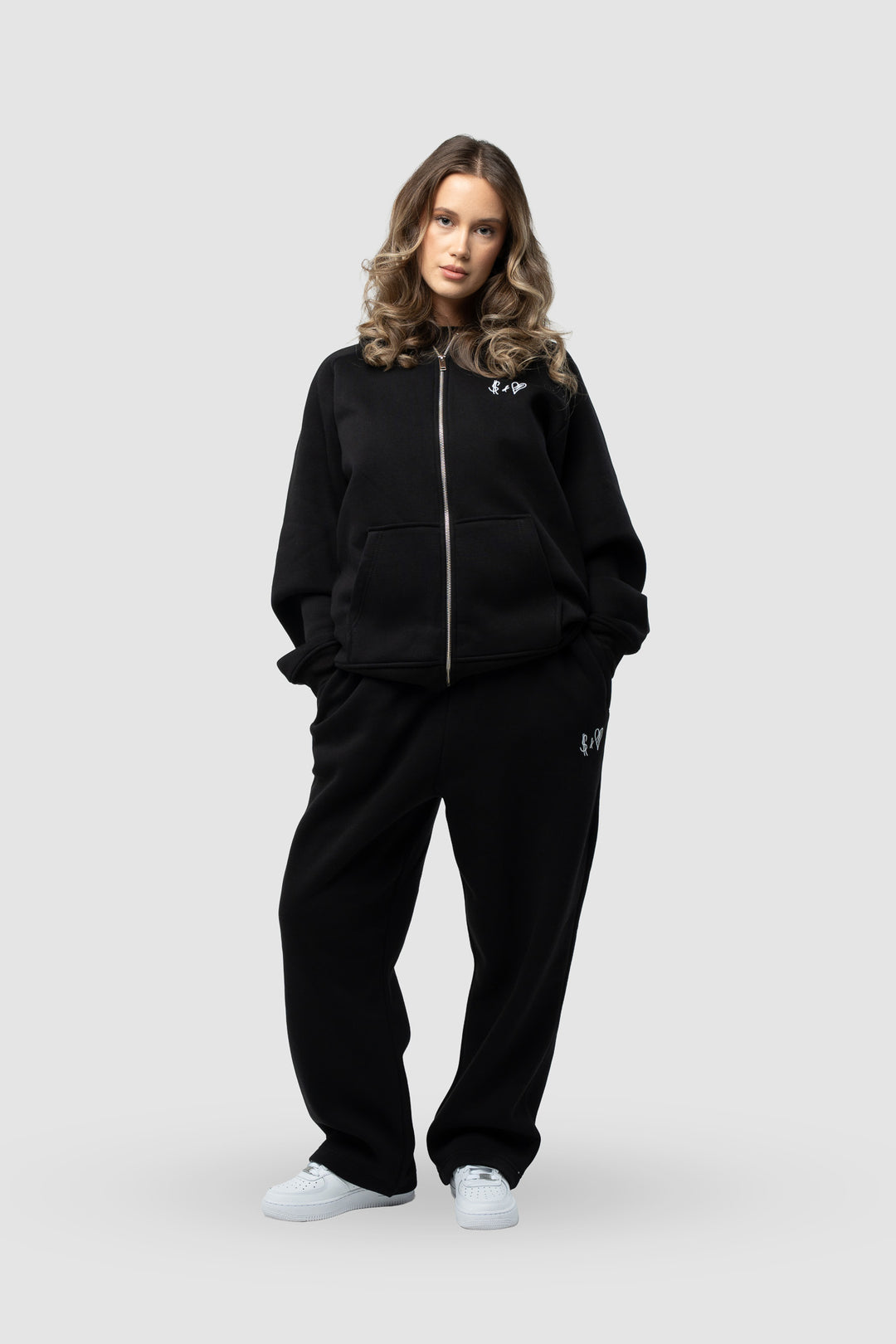 BASIC BLACK TRACKSUIT WITH ZIP-HOODIE