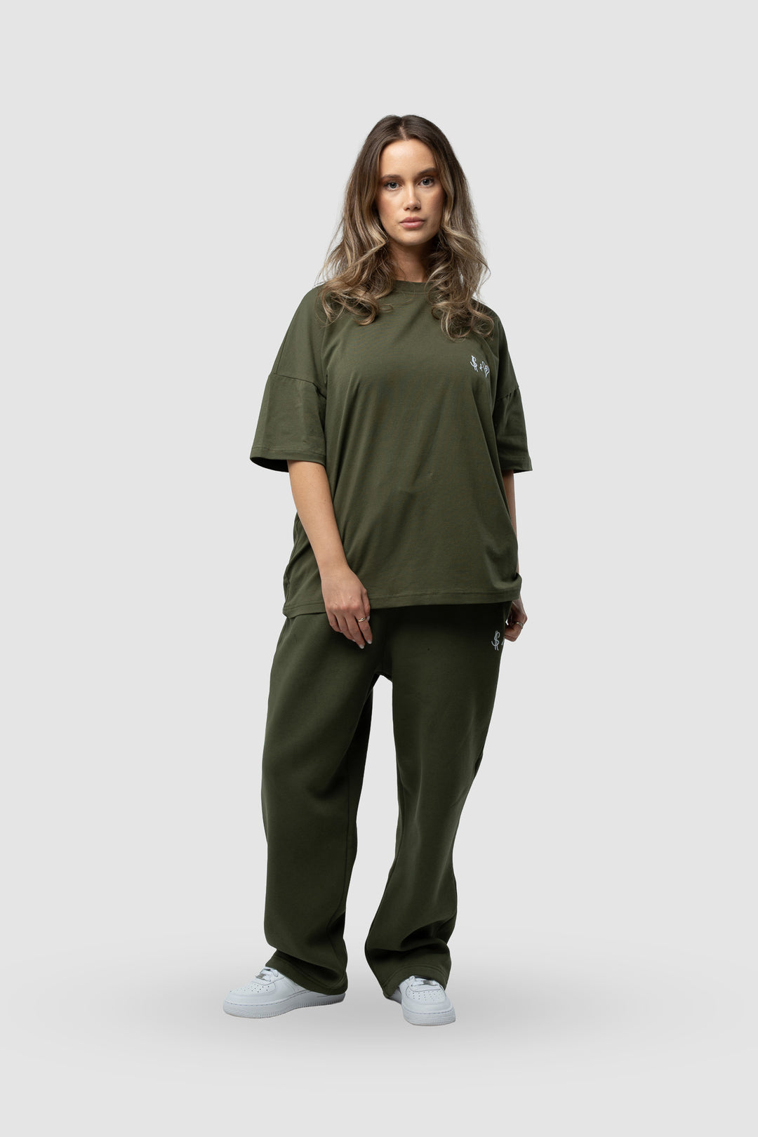 BASIC OLIVE GREEN T-SHIRT