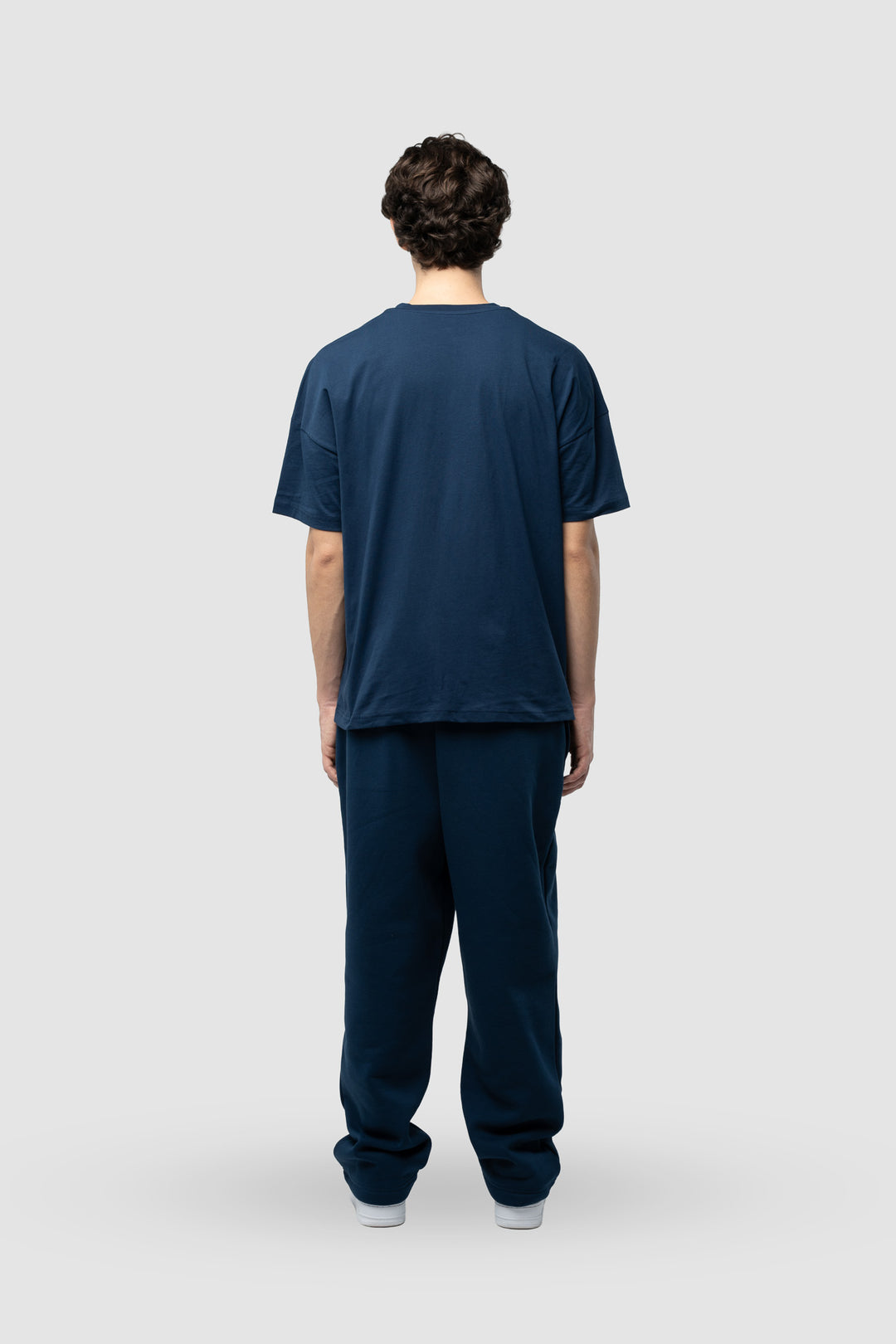 BASIC NAVY BLUE T-SHIRT