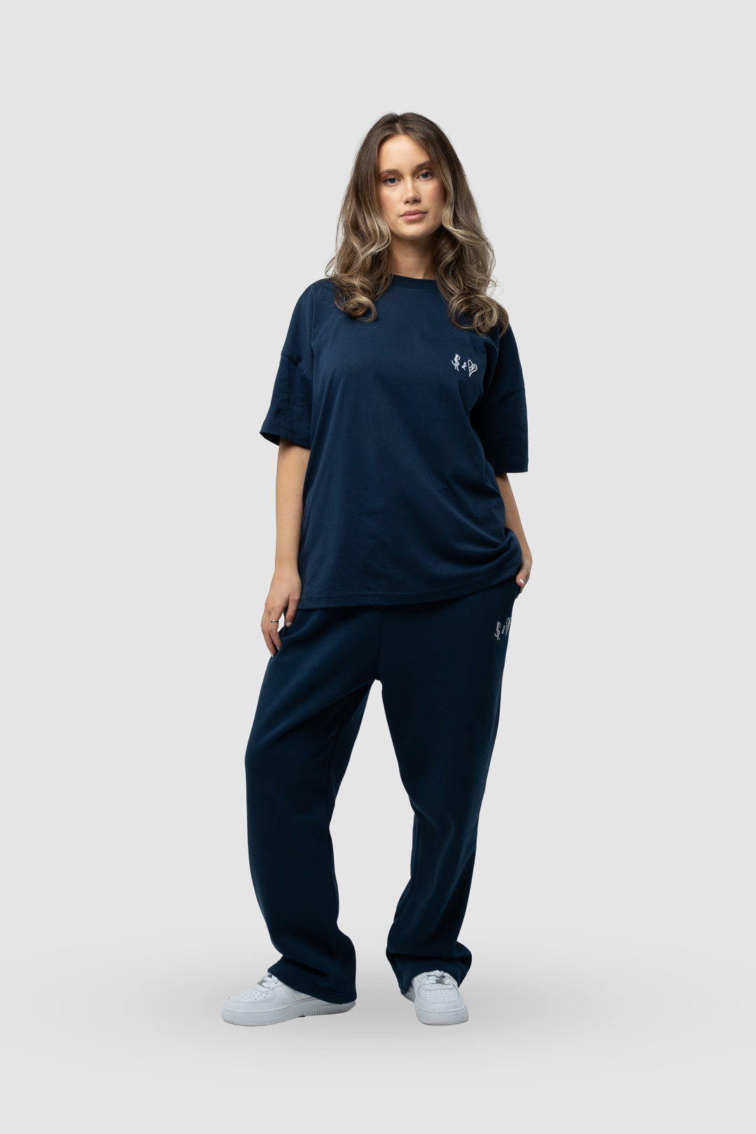 BASIC NAVY BLUE T-SHIRT