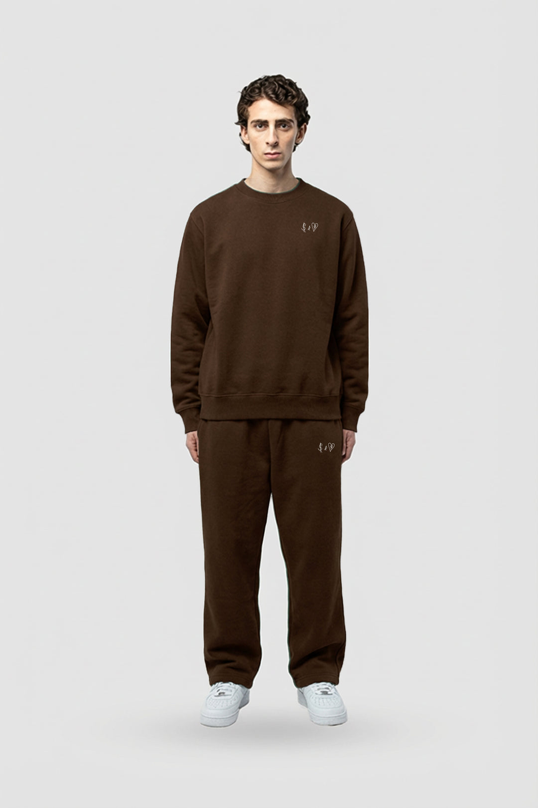 BASIC CHOCOLATE SWEATER